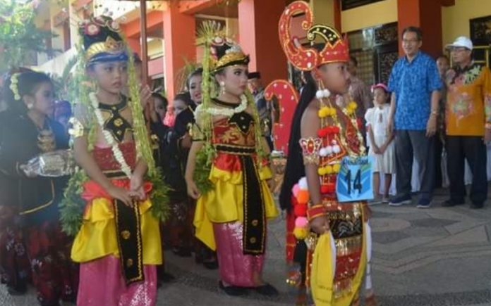 Lestarikan Tradisi 'Tan-Pangantanan' Sumenep dengan Festival
