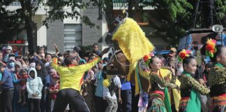 Kuda Joget di Festival Jaran Serek Sumenep Pukau Ribuan Penonton
