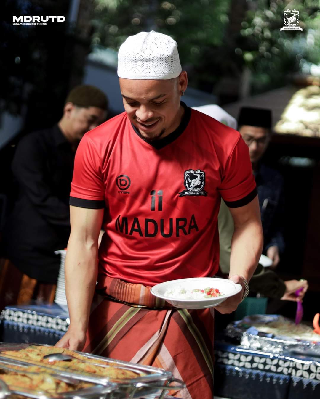 Punggawa Madura United 'Nyantri', Komentar Netizen ke Lulinha Bikin Ngakak!