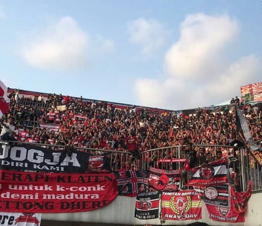 Suporter Madura United K-Conk Mania Tolak Larangan Tur Tandang