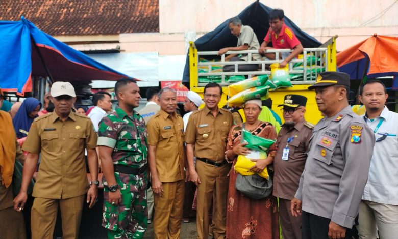 Pemkab Pamekasan Kembali Salurkan Beras Murah