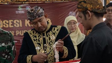 Bupati Sumenep: Melestarikan Warisan Budaya dengan Ritual Jamasan