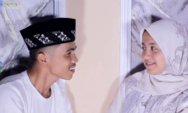 Viral di Tiktok, Ini Lirik Lagu Essenah Ateh yang Bikin Baper