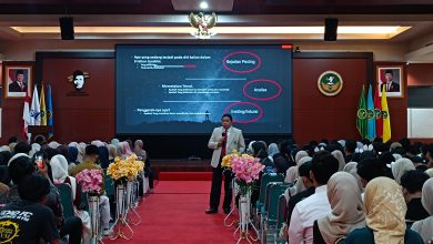 Stadium General Kewirausahaan UNIBA Madura: Membangun Start-Up Berbasis Solusi Sosial