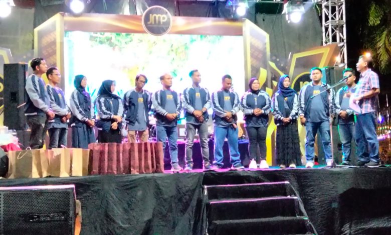 Dikukuhkan di Arek Lancor, JMP : Wujudkan Pers Bermartabat