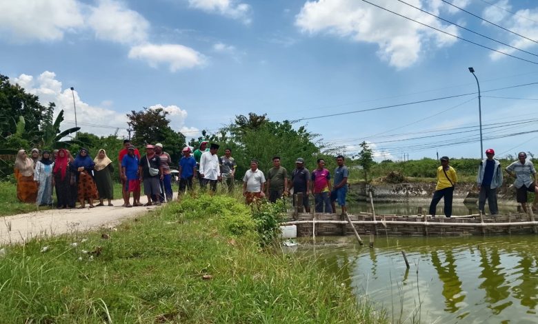 Tolak Penjebolan Minian PT Garam, Warga Nambakor Blokade Jalan
