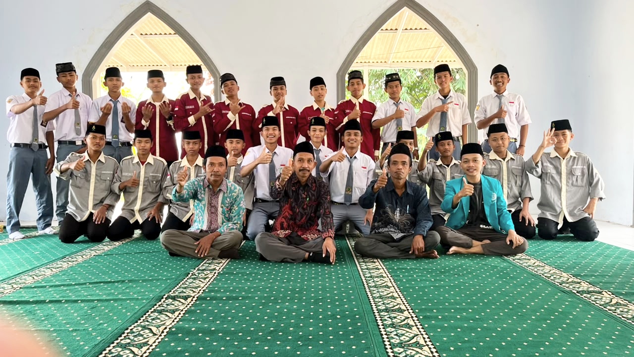 Pengurus OSIS MTs-MA PP Sumber Mas 2026–2027 Resmi Dilantik