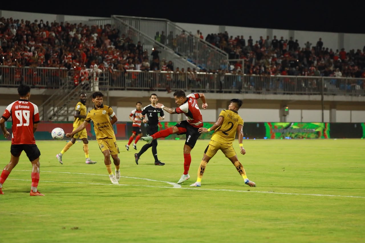 Kebobolan di Masa Injury Time, Madura United Gagal Remontada Atas 10 Pemain Bhayangkara FC